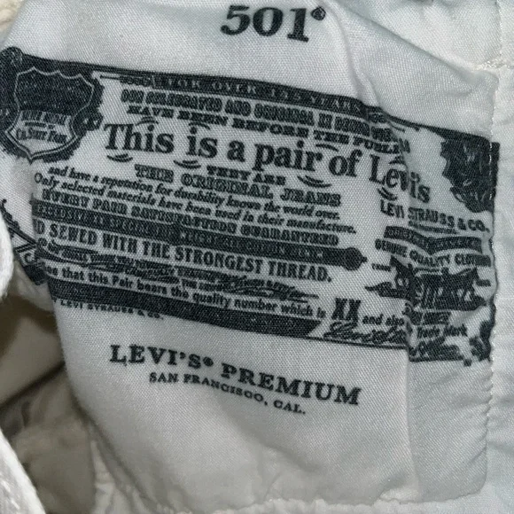 Levi's 501 Jean Shorts - Picture 3 of 5